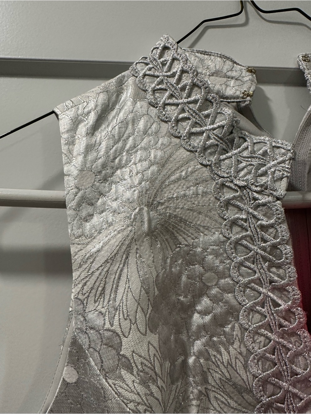 Lilly Pulitzer Silver Floral Embossed Sleeveless Mini Dress - Picture 5 of 6